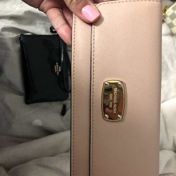 Michael kors wallet - Picture 1 of 1